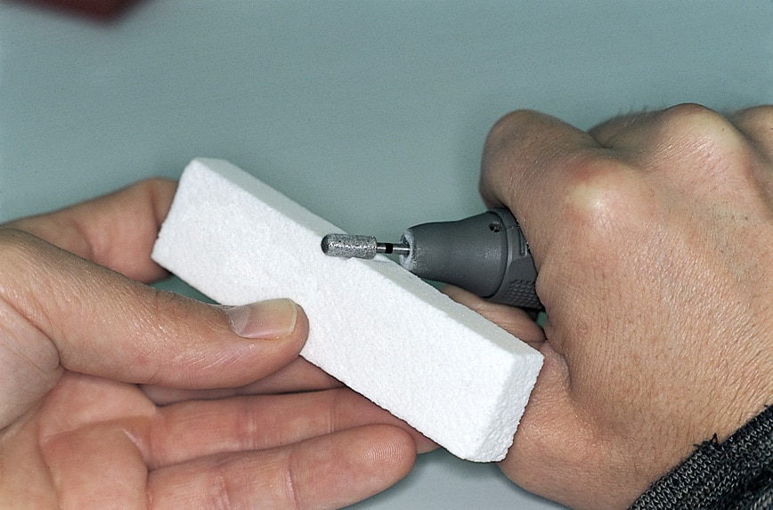 1016301_UK_Front_01_-Diamond-Bur-Sintered-Cleaning-Stone.jpg