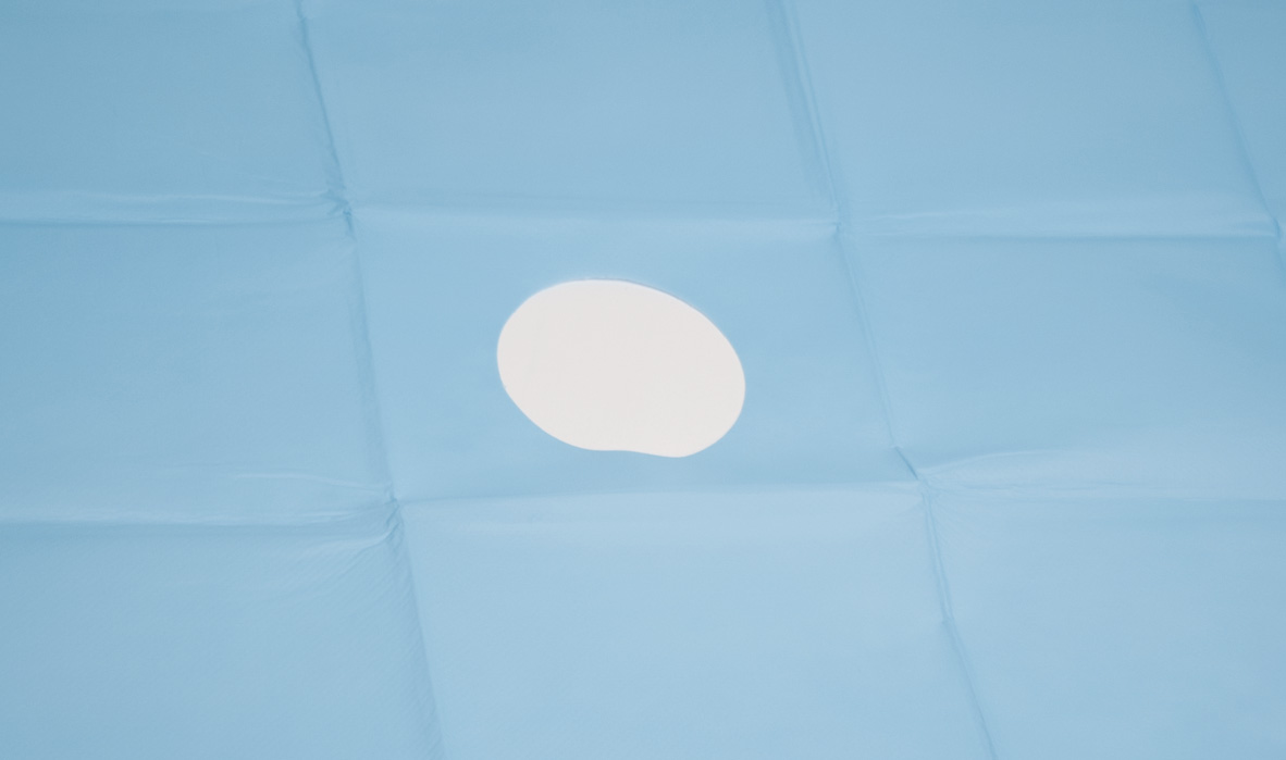 HS Surgical Non-Adhesive Fenestrated Drape 75x90cm Diameter 10cm Sterile Blue