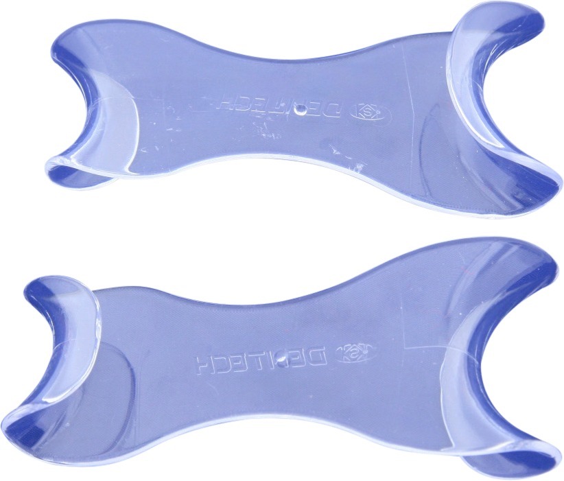 Retractor plastic - 072700