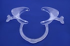 Plastic Double Cheek Retractor - Medium, per stuk
