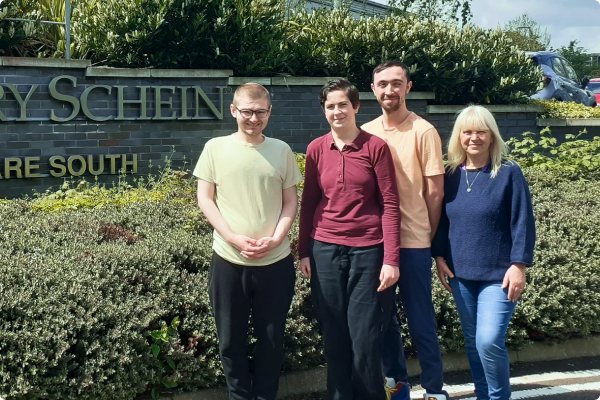 HS_UK_EN_Banner_HSGEP146-10-23_2-Up-Image1-Forward2Employment image